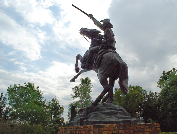 Cowbow Riider Statue