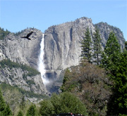 Yosemite Falls day hiking photo