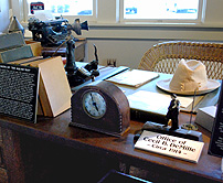 Replica DeMille Office Lasy-DeMille Barn Studio museum photo