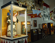 Arcade Machine Wharf Musee photo
